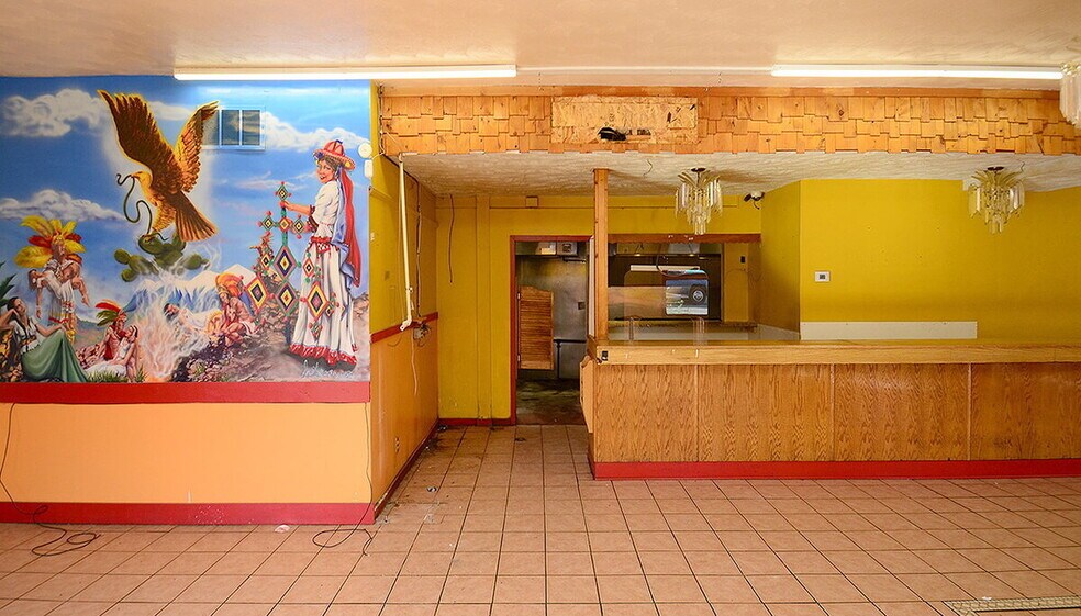 More Photos Of 6500 Railroad Ave, Omaha Restaurant For Lease