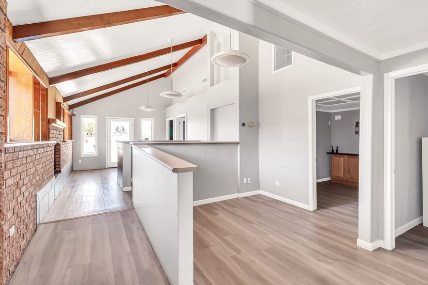 More Photos Of 517 S Lebaron St, Mesa Warehouse For Lease