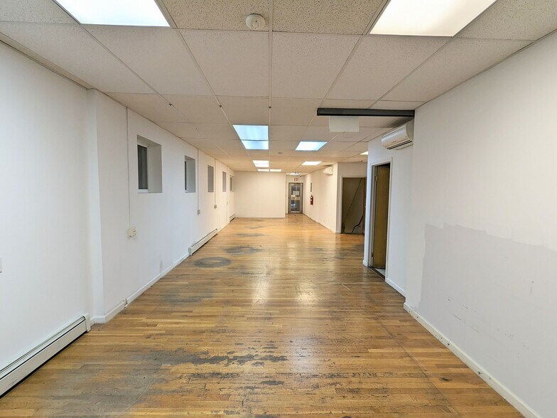 More Photos Of 815 59th St, Brooklyn Storefront Retail Residential For Lease