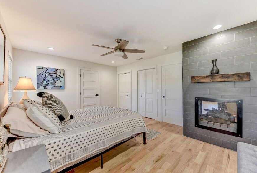 More Photos Of 7002 Whispering Oaks Dr, Austin Specialty For Sale