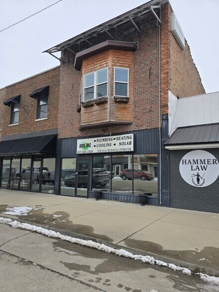 More Photos Of 217 E Main St, Clinton Office For Sale