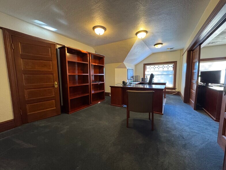 More Photos Of 510 W 4th St, Carson City Office For Lease