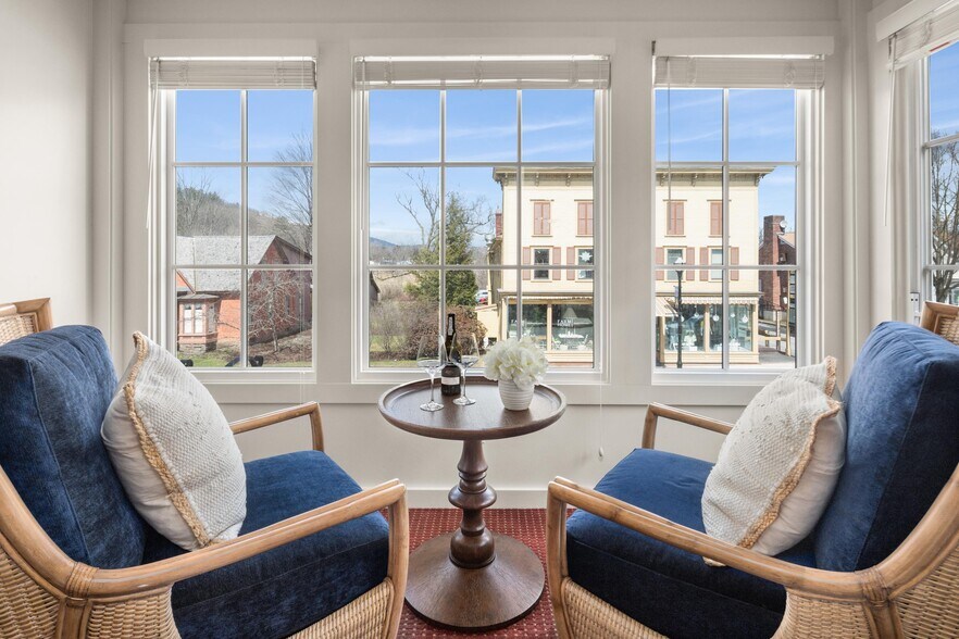 More Photos Of 18 Main St, Stowe Hotel For Sale