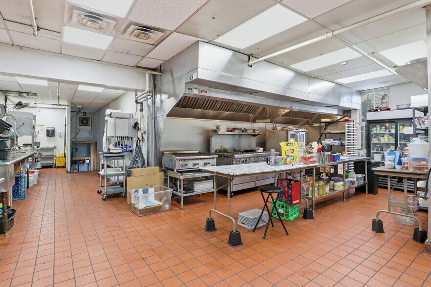 More Photos Of 1 E Church St, Fairport Restaurant For Sale
