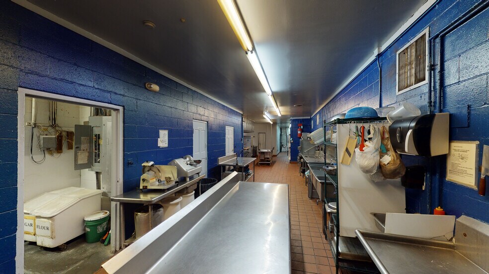 More Photos Of 1102 W Spring St, Monroe Restaurant For Sale