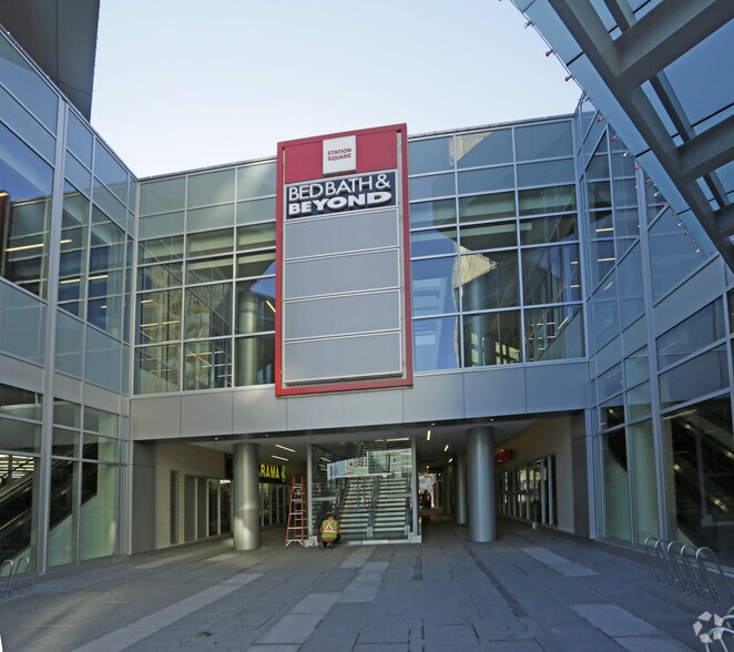 More Photos Of 6200 McKay Ave, Burnaby Freestanding For Lease