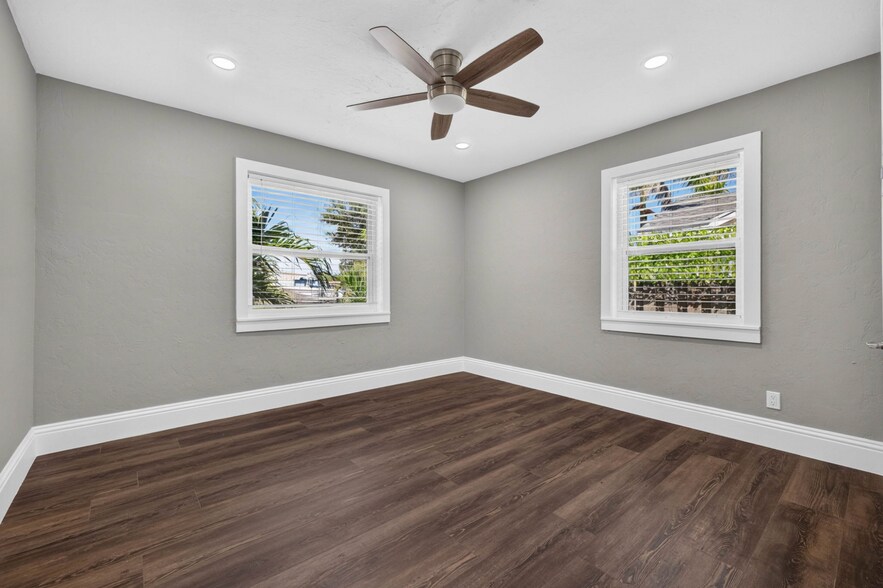 More Photos Of , Gulfport Unknown For Sale