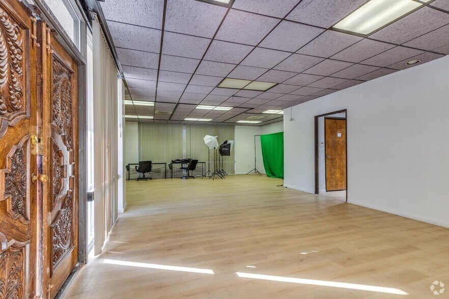 More Photos Of 3555 Pecos-McLeod Interconnect, Las Vegas Office For Sale