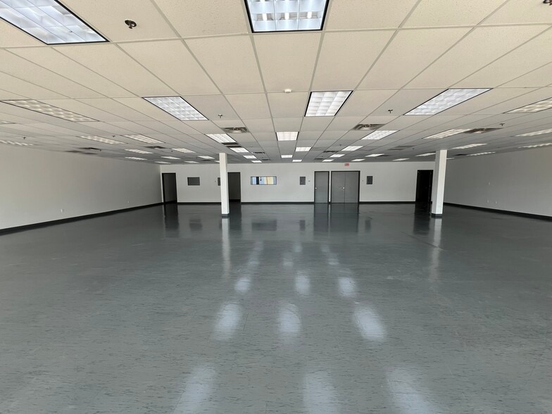 More Photos Of 1800 S Main St, McAllen Unknown For Lease