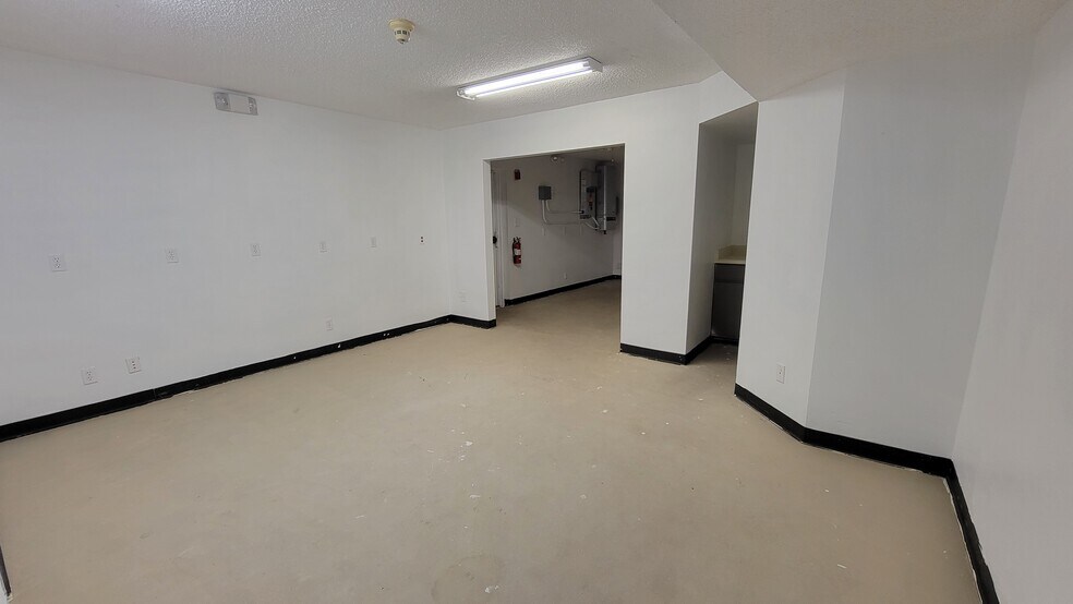 More Photos Of 2505 N Alvernon Way, Tucson Office For Sale