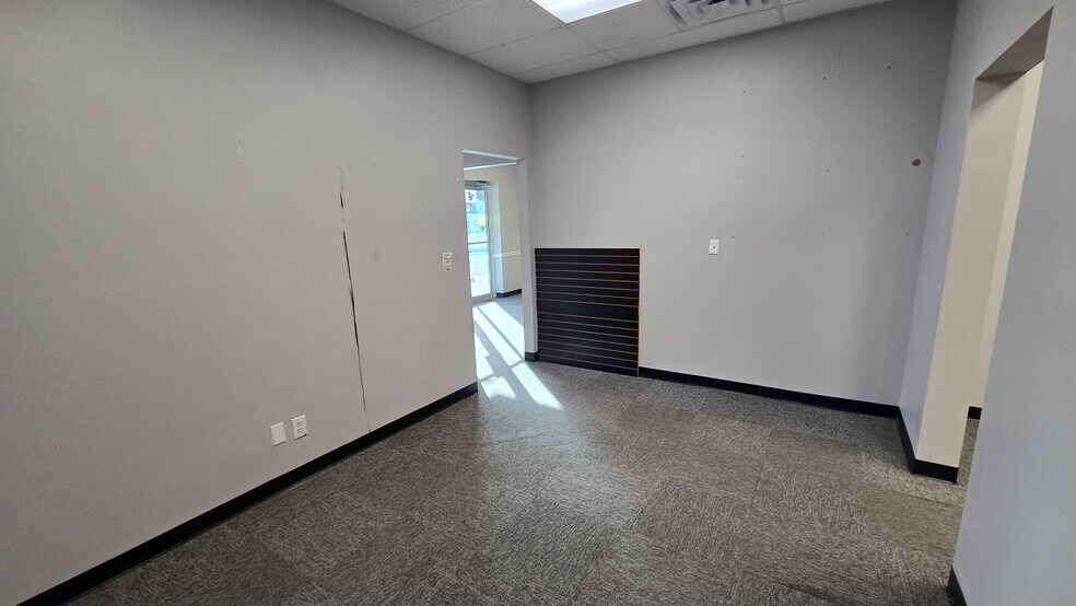 More Photos Of 5720 Gall Blvd, Zephyrhills Office For Lease