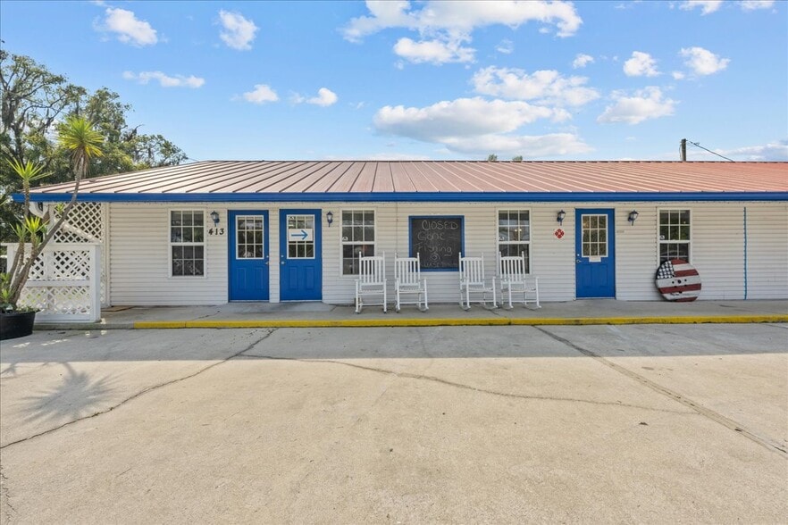 More Photos Of 413 Elm St, Welaka Freestanding For Sale