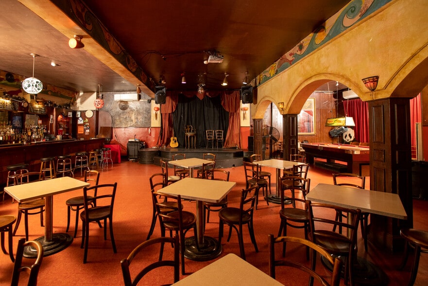 More Photos Of 414-416 Green St, Philadelphia General Retail For Sale