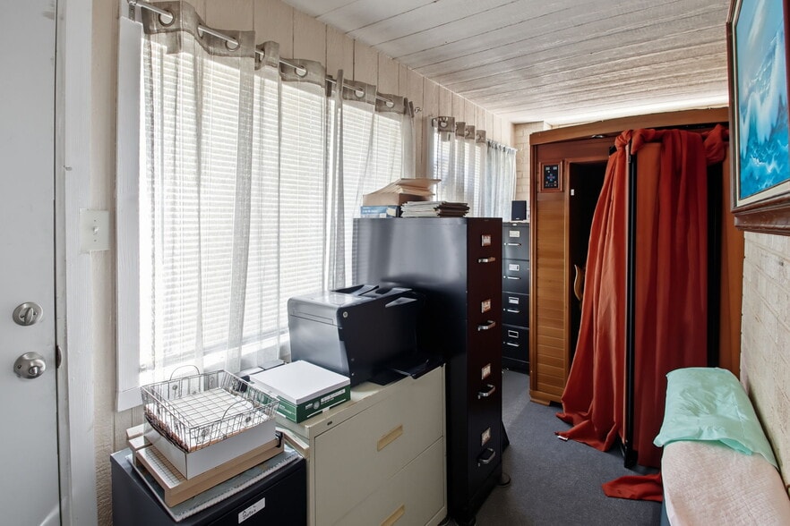 More Photos Of 1345 Kipling St, Lakewood Office For Sale