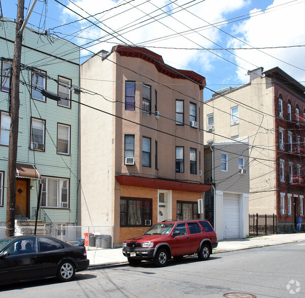 Primary Photo Of 715 22nd St, Union City Apartments For Sale