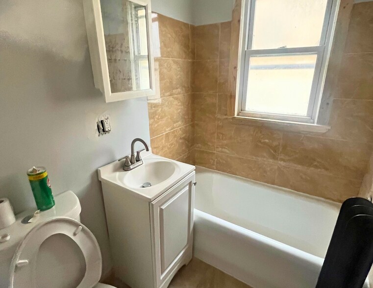More Photos Of 4317 W Flournoy St, Chicago Apartments For Sale