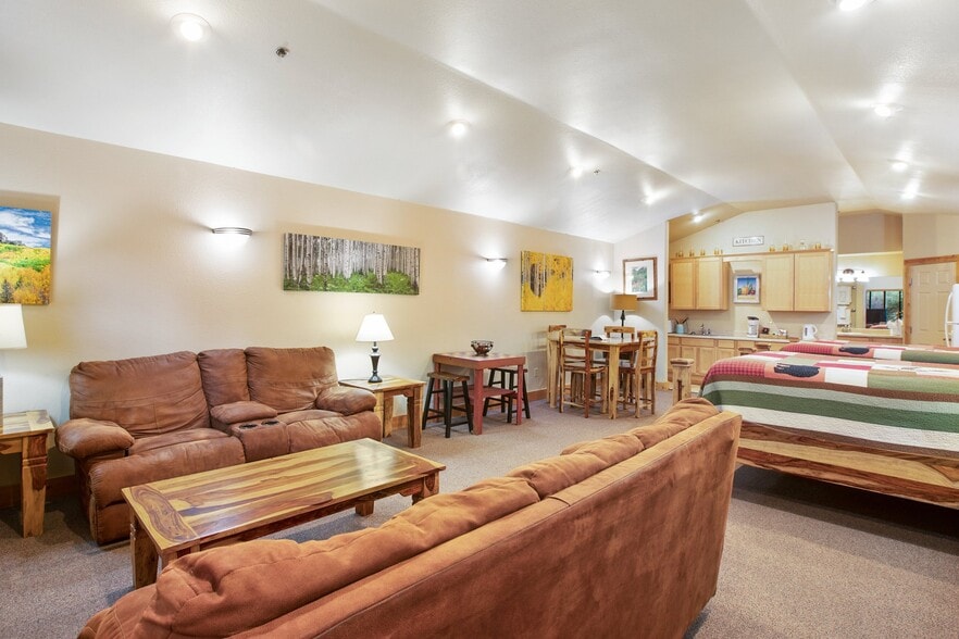 More Photos Of 777 E Highway 24, Woodland Park Hotel For Sale