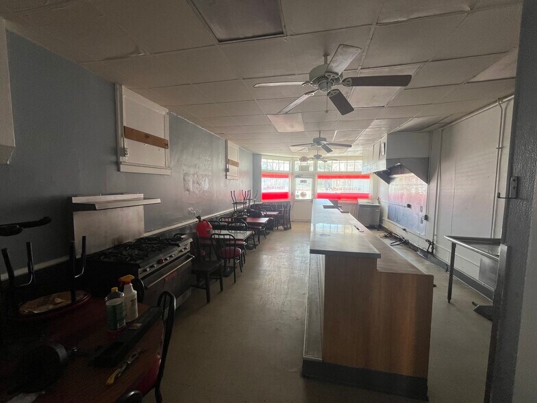 More Photos Of 901-909 Falls Rd, Rocky Mount Restaurant For Sale