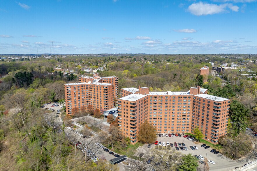 More Photos Of 633 W Rittenhouse St, Philadelphia Apartments For Lease