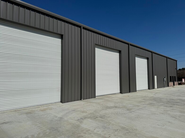 More Photos Of 4230 S Major Dr, Beaumont Warehouse For Lease