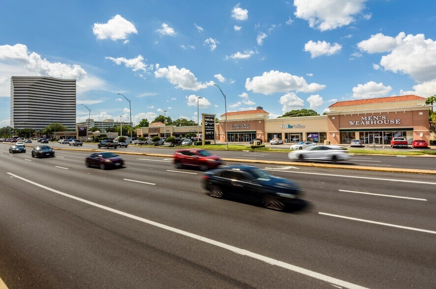 More Photos Of 5602 Westheimer Rd, Houston Unknown For Lease