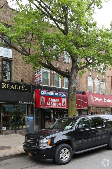 More Photos Of 7912 5th Ave, Brooklyn Office For Lease