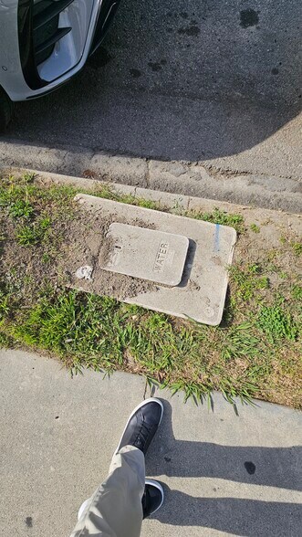 More Photos Of 1004 N Poinsettia Ave, Compton Apartments For Sale