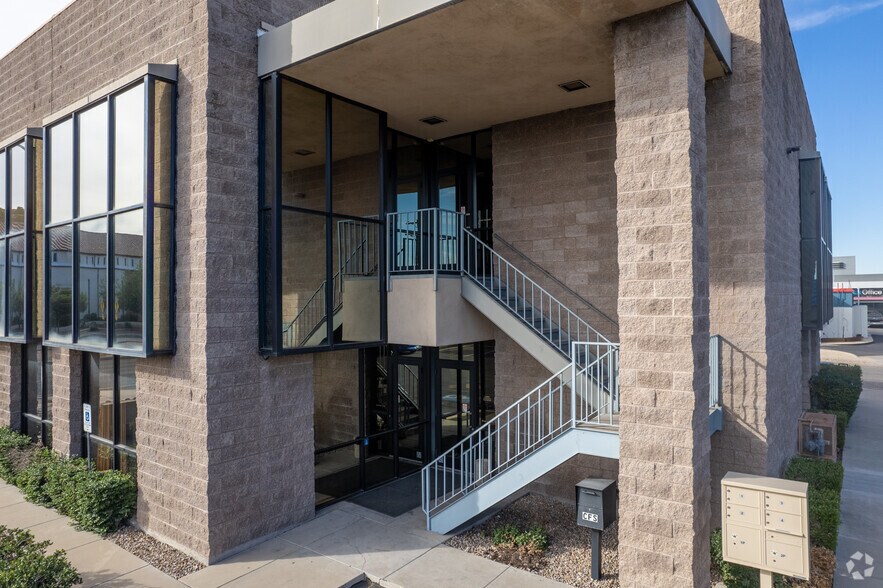 More Photos Of 2701 E Speedway Blvd, Tucson Medical For Sale