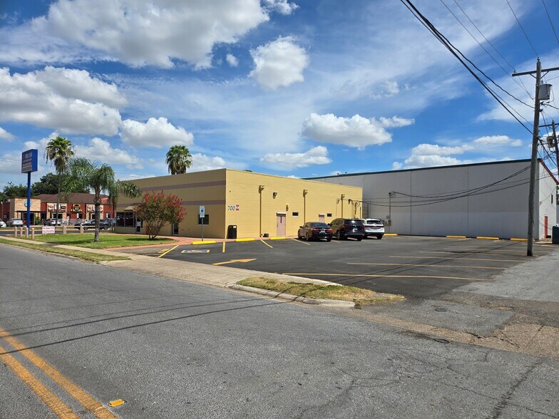 More Photos Of 700 S 10th St, McAllen Office For Sale