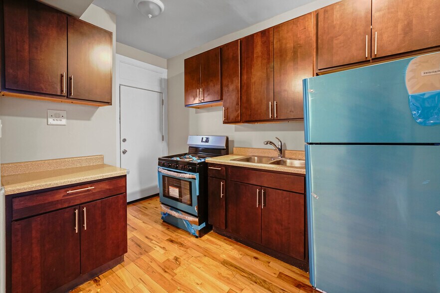More Photos Of 3548 W 15th St, Chicago Apartments For Sale
