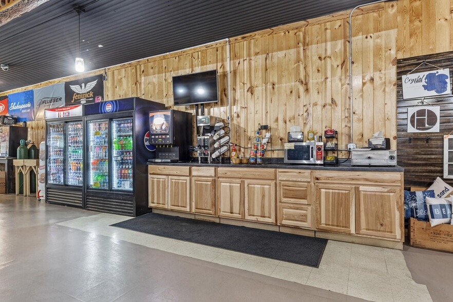More Photos Of 521 Fergus Ave, Erhard Convenience Store For Sale