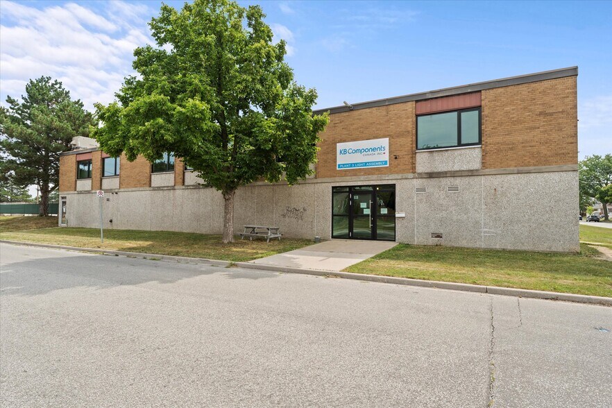 Primary Photo Of 1701 Shepherd, Windsor Manufacturing For Lease