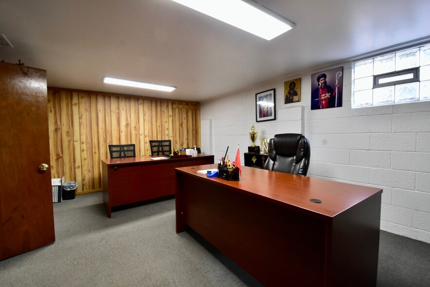 More Photos Of 730 E Auburn Rd, Rochester Hills Religious Facility For Sale