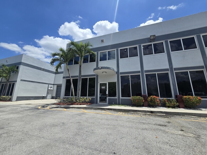 More Photos Of 3760-3788 NW 124th Ave, Coral Springs Light Distribution For Sale