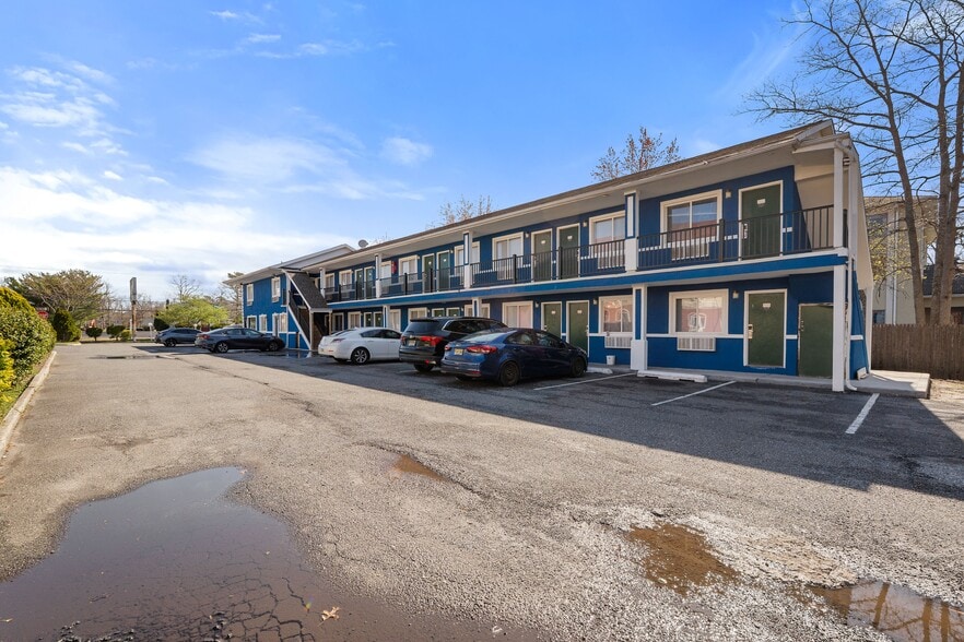 More Photos Of 200 E White Horse Pike, Galloway Hotel For Sale