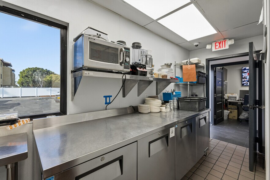 More Photos Of 3055 Harding St, Carlsbad Restaurant For Sale