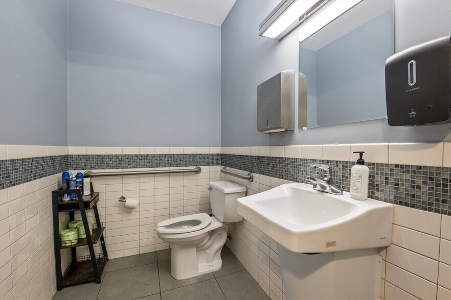 More Photos Of 316-318 E 22nd St, New York Apartments For Sale