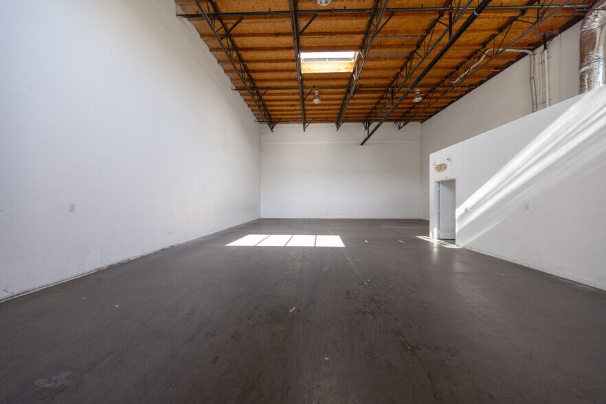 More Photos Of 1773 W San Bernardino Rd, West Covina Warehouse For Sale