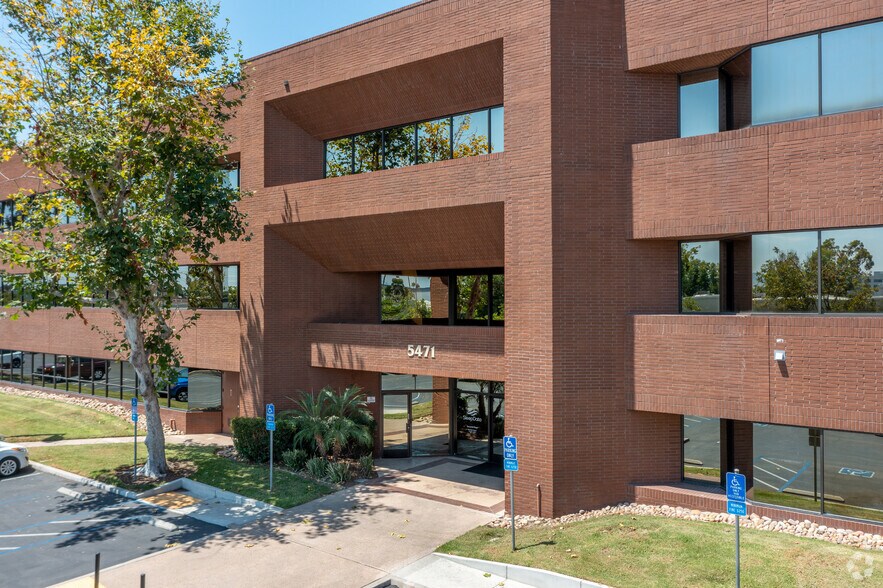 More Photos Of 5471 Kearny Villa Rd, San Diego Office For Lease