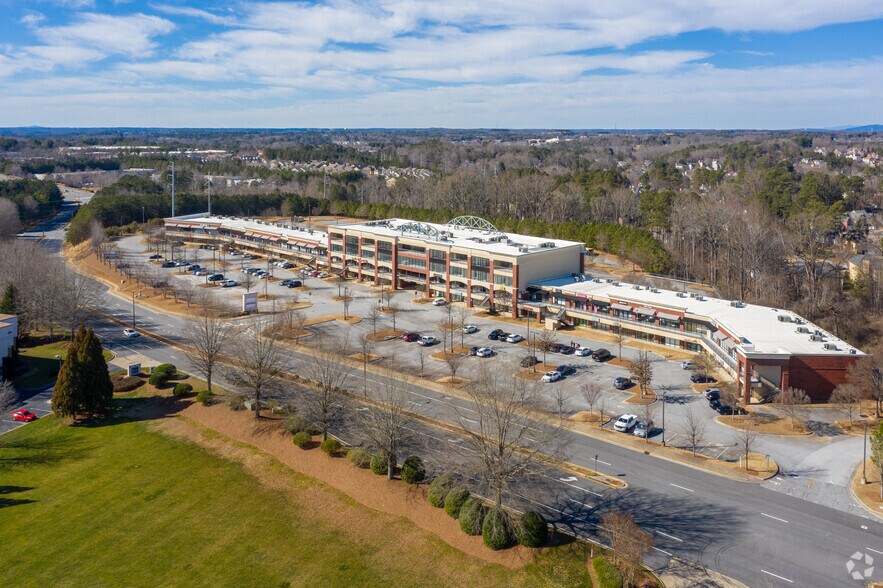 More Photos Of 302 Satellite Blvd NE, Suwanee General Retail For Lease
