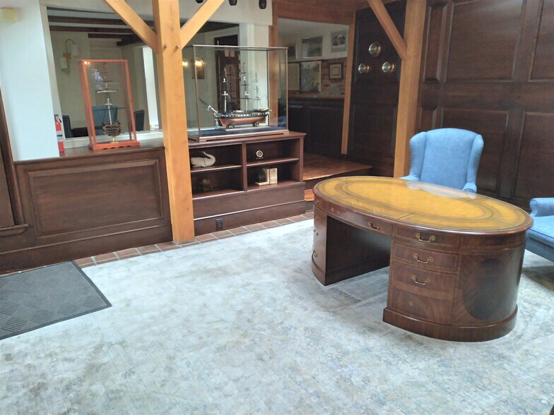 More Photos Of 34 Elm St, Cohasset Office For Lease