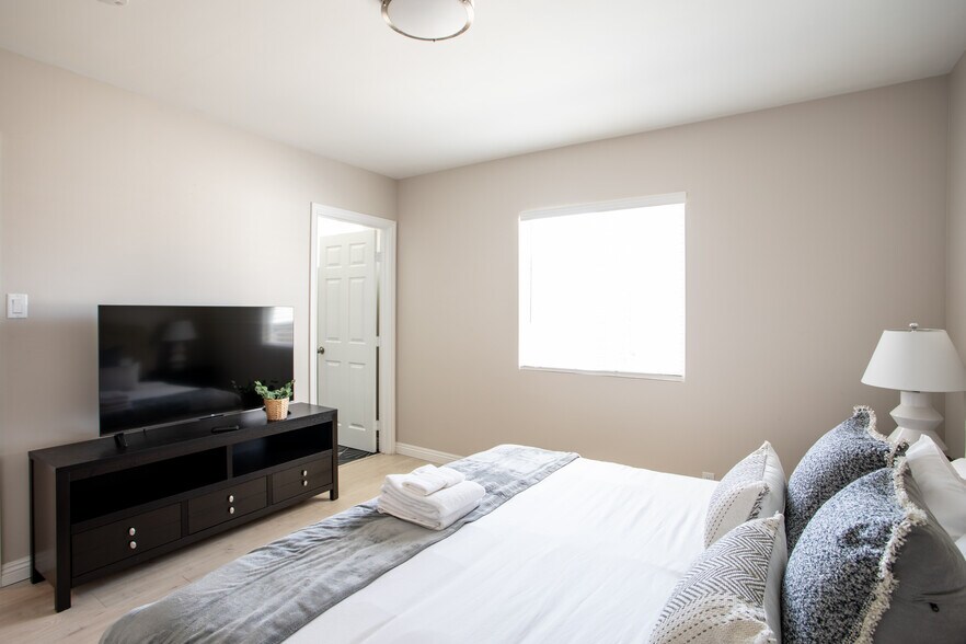 More Photos Of 1227 E Grovecenter St, West Covina Specialty For Sale