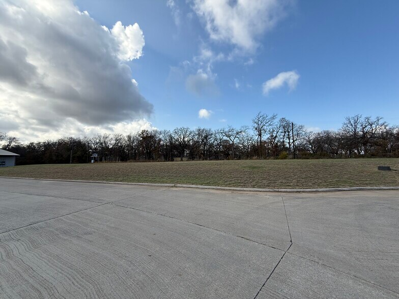 More Photos Of TBD Center Court Drive, Bridgeport Land For Sale