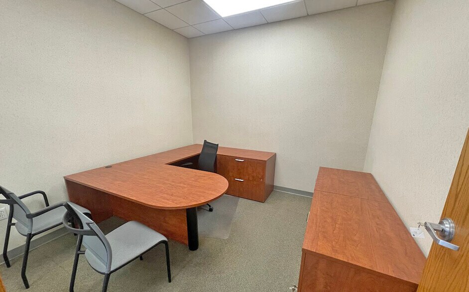 More Photos Of 23890 Novi Rd, Novi Bank For Sale