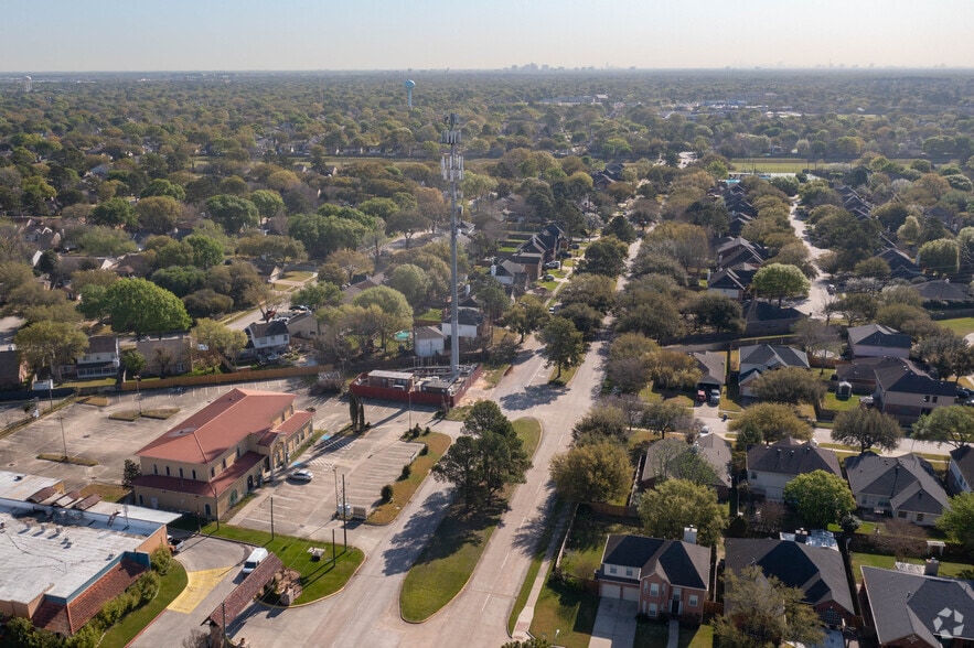 More Photos Of 21720 Highland Knolls Dr, Katy Freestanding For Lease