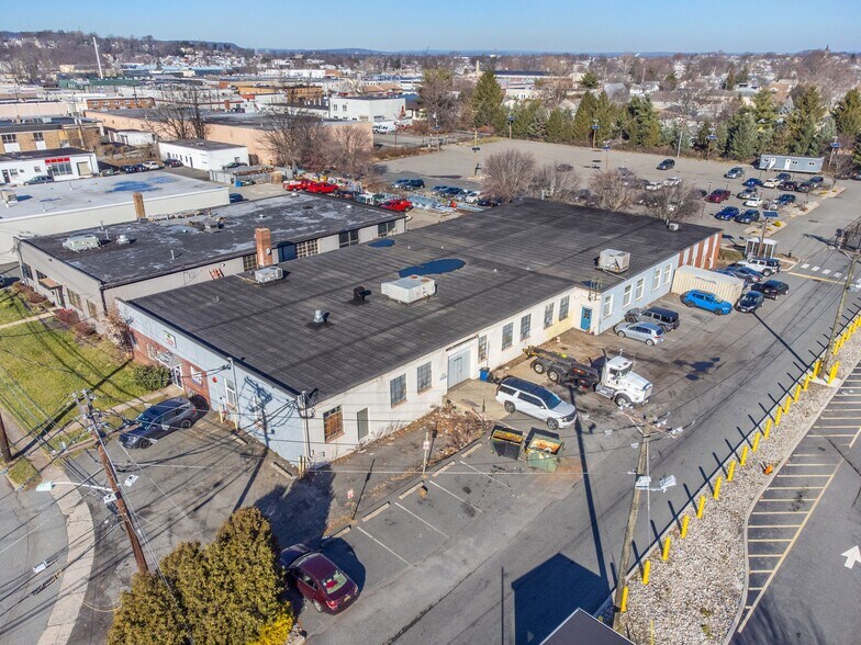 More Photos Of 95 Industrial St E, Clifton Warehouse For Sale