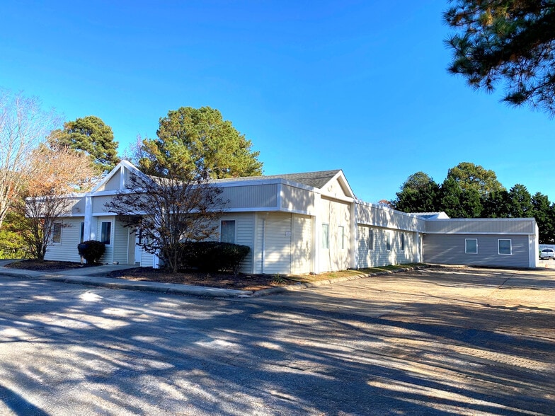 Primary Photo Of 1100 Indian Lakes Blvd, Virginia Beach Religious Facility For Sale