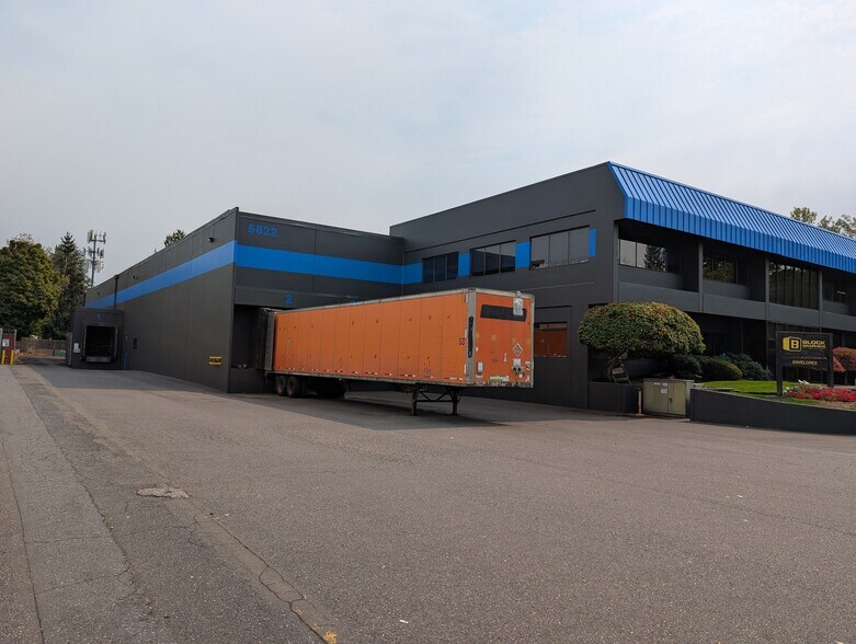 More Photos Of 5822 NE Skyport Way, Portland Manufacturing For Sale