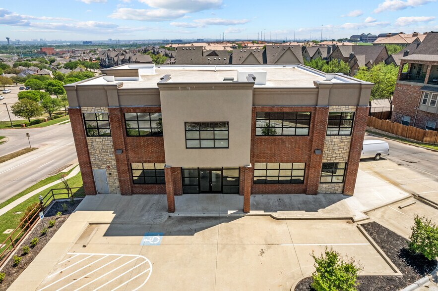 More Photos Of 840 Ranchview Dr, Irving Medical For Sale