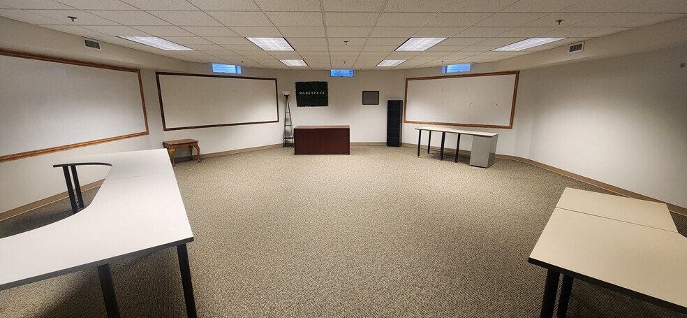 More Photos Of 555 Heritage Rd, Southbury Medical For Lease